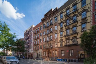 340 E 13th St in New York, NY - Building Photo