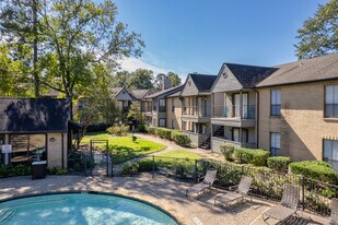 Elm Creek in Kingwood, TX - Building Photo