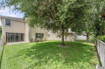 168 Canterbury Pl in Royal Palm Beach, FL - Building Photo - Building Photo