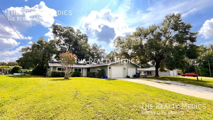 1430 Monroe St in DeLand, FL - Building Photo