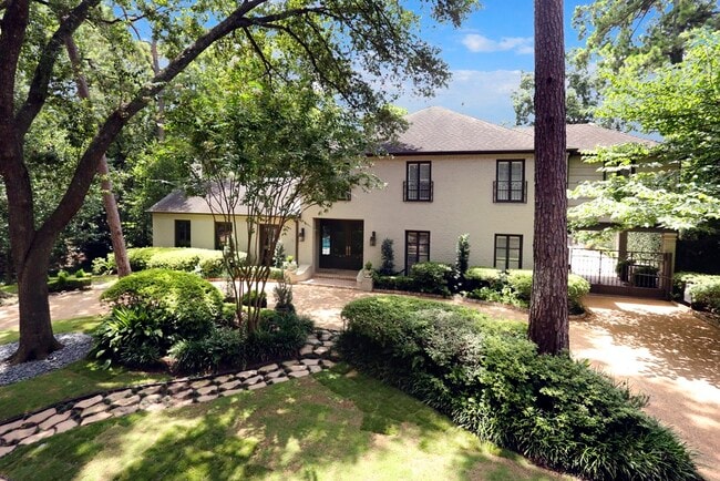 property at 9 Pine Forest Cir