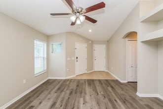 12710 Evington Point Dr in Riverview, FL - Building Photo - Building Photo
