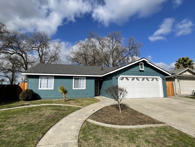 property at 2800 E Valley Oaks Dr