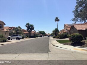 9175 E Camino Del Santo in Scottsdale, AZ - Building Photo - Building Photo