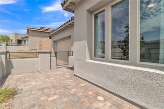 11634 Peregrine Pt Ct in Las Vegas, NV - Building Photo - Building Photo