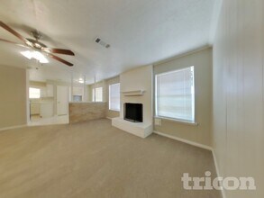 12027 Arrowhead Glen Dr in Houston, TX - Building Photo - Building Photo