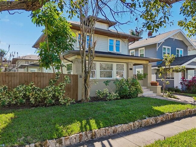 344 21st Ave NE in St. Petersburg, FL - Building Photo - Building Photo