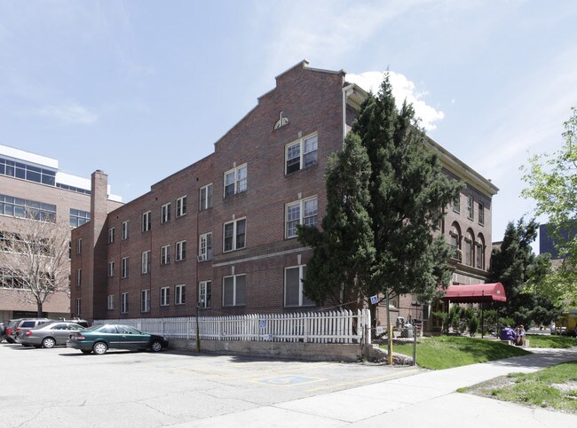 Maplewood Apartments in Denver, CO - Foto de edificio - Building Photo