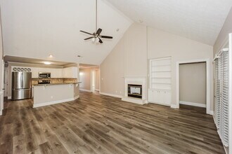 440 Fairway Ct in Newnan, GA - Building Photo - Building Photo