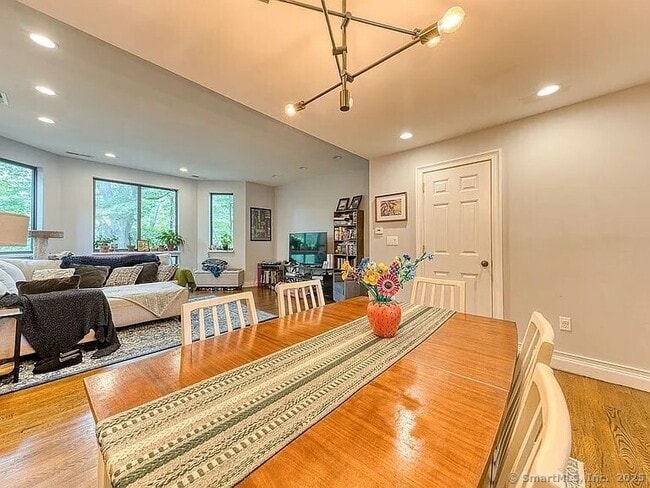 999 Whalley Ave, Unit 1213 in New Haven, CT - Building Photo - Building Photo