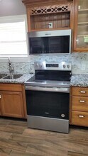 110 Sunset Blvd in Conroe, TX - Building Photo - Building Photo
