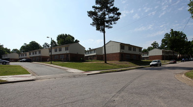 Oxford Manor in Durham, NC - Foto de edificio - Building Photo