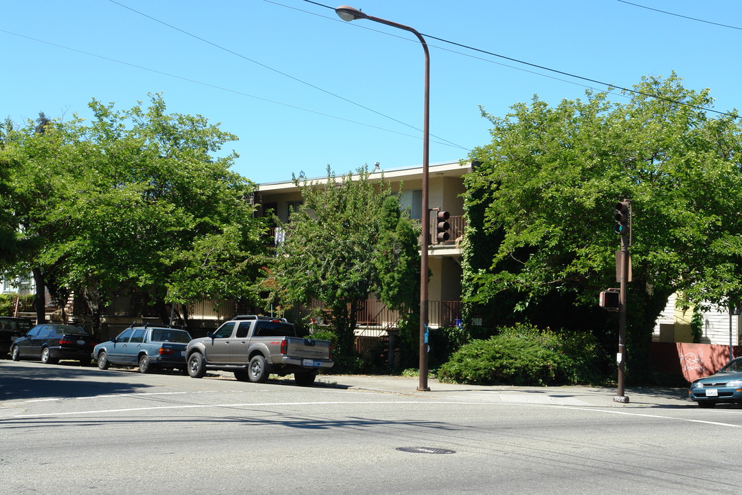 2180 Ashby Ave in Berkeley, CA - Building Photo