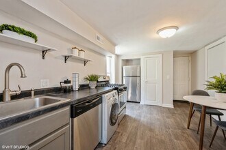3010 N Albany Ave in Chicago, IL - Building Photo - Building Photo