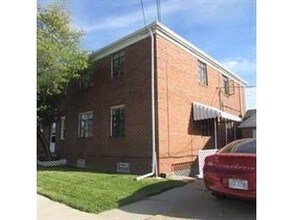 4825 Lewis Ave in Toledo, OH - Building Photo - Building Photo