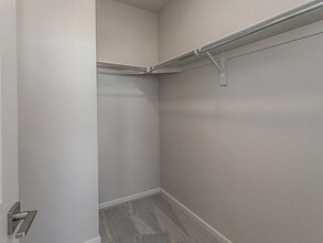 6039 Red Barn in Timnath, CO - Foto de edificio - Building Photo