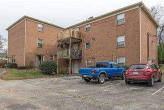 Brownstone II in Knoxville, TN - Foto de edificio - Building Photo