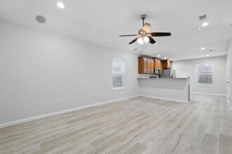 901 W Munson St in Denison, TX - Building Photo - Building Photo