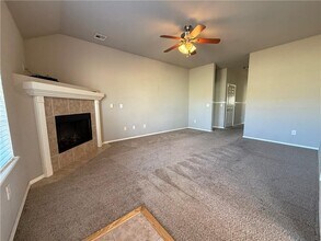 950 Honeysuckle Dr in Centerton, AR - Building Photo - Building Photo