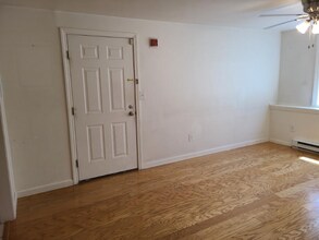 35 School St in Dracut, MA - Building Photo - Building Photo