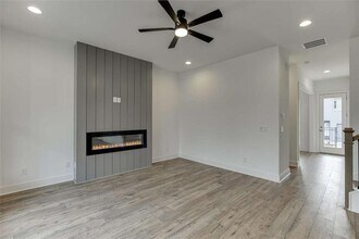 5631 W Pine St in Flowery Branch, GA - Building Photo - Building Photo