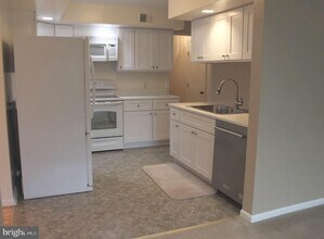 6210 Cottonwood St in McLean, VA - Building Photo - Building Photo