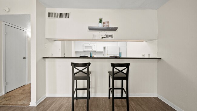 2814 S Bartell Dr in Houston, TX - Building Photo - Building Photo