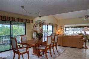 1507 Clower Creek Dr in Sarasota, FL - Foto de edificio - Building Photo