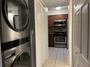 9 Tower Ct in Downers Grove, IL - Building Photo - Building Photo