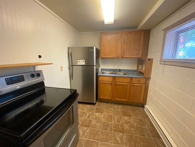 744 Crescent Dr in Reidsville, NC - Building Photo - Building Photo