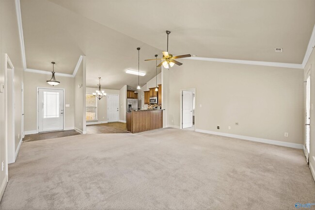 104 Grantham Cir in Madison, AL - Foto de edificio - Building Photo