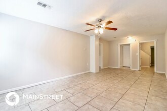 4710 5th St in Zephyrhills, FL - Building Photo - Building Photo