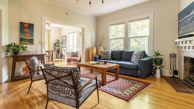 property at 1608 Bath St