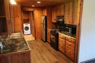 3601 10th St SE in East Wenatchee, WA - Building Photo - Building Photo