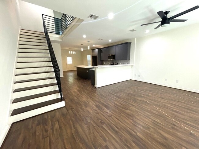 4913 Southwind St in Houston, TX - Building Photo - Building Photo