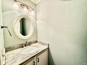 1121 Grove Cir in Benicia, CA - Building Photo - Building Photo