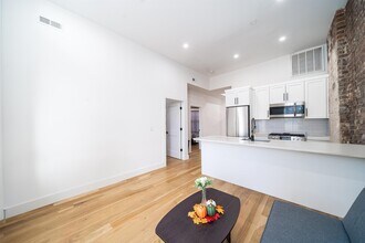 27 Corbin Ave in Jersey City, NJ - Building Photo - Building Photo