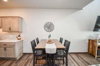 9064 W Ark Pl in Sioux Falls, SD - Building Photo - Building Photo