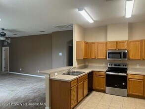 4182 Maplehurst Way in Spring Hill, FL - Building Photo - Building Photo