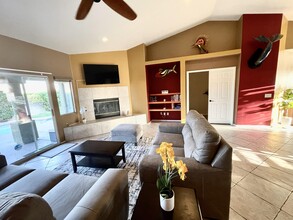 43790 Milan Ct in La Quinta, CA - Foto de edificio - Building Photo