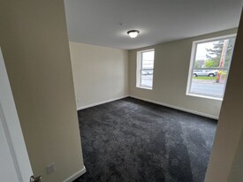 883 Broadway in Albany, NY - Building Photo