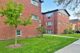 631 S. Maple Ave. in Oak Park, IL - Building Photo - Building Photo