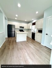 22718 SE 12th Pl in Sammamish, WA - Building Photo - Building Photo