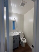 10420 Commerce Ave, Unit 2 in Tujunga, CA - Building Photo