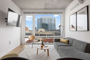 853 W Blackhawk St in Chicago, IL - Building Photo