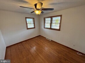 2349 Redwood Rd in York, PA - Building Photo - Building Photo