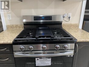 5 Almond St in Brampton, ON - Building Photo - Building Photo