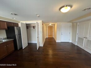 275-283-283 River St in Troy, NY - Building Photo - Building Photo