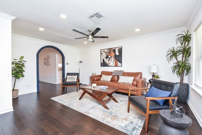 property at 4125 Lymbar Dr