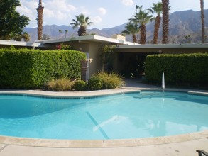 Canyon Villas in Palm Springs, CA - Building Photo - Building Photo